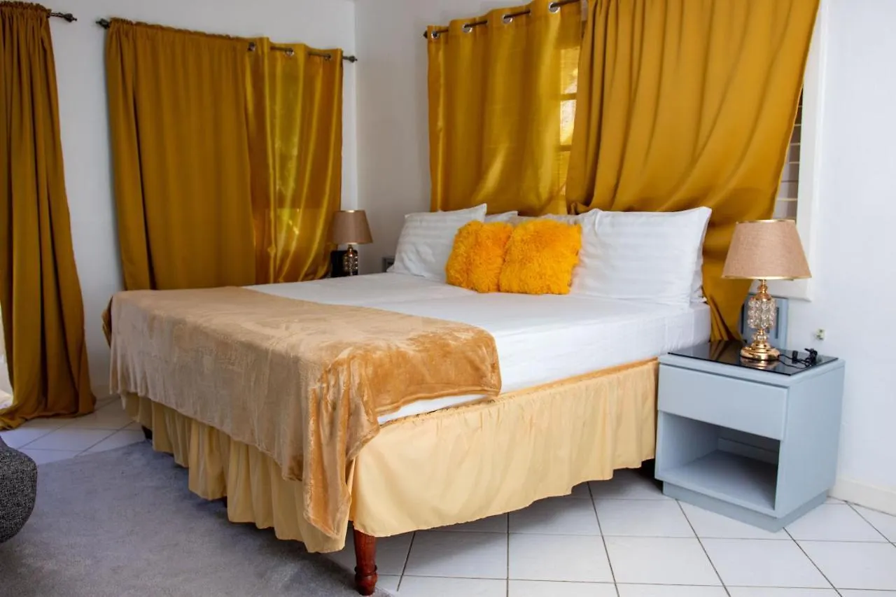 E 20 Mystic Ridge Ocho Rios Apartment 0*,