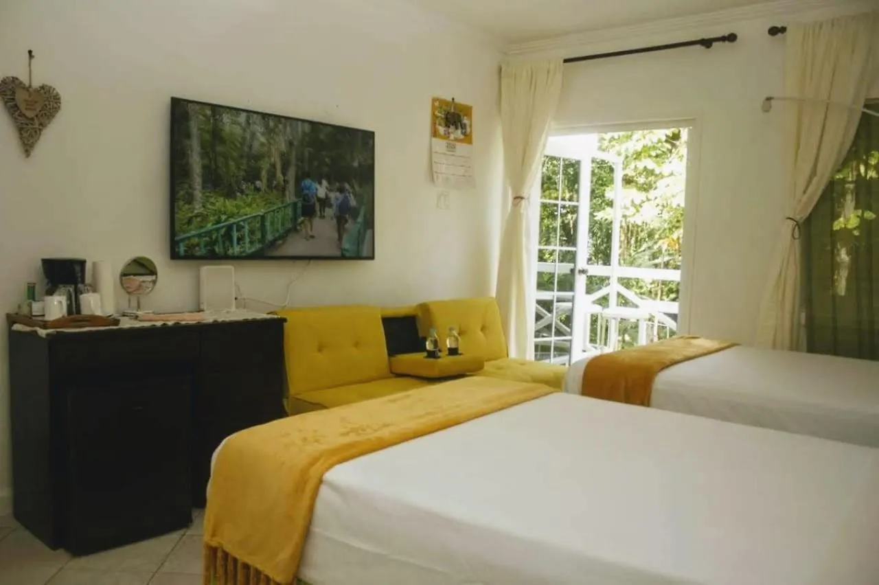 E 20 Mystic Ridge Ocho Rios Apartment
